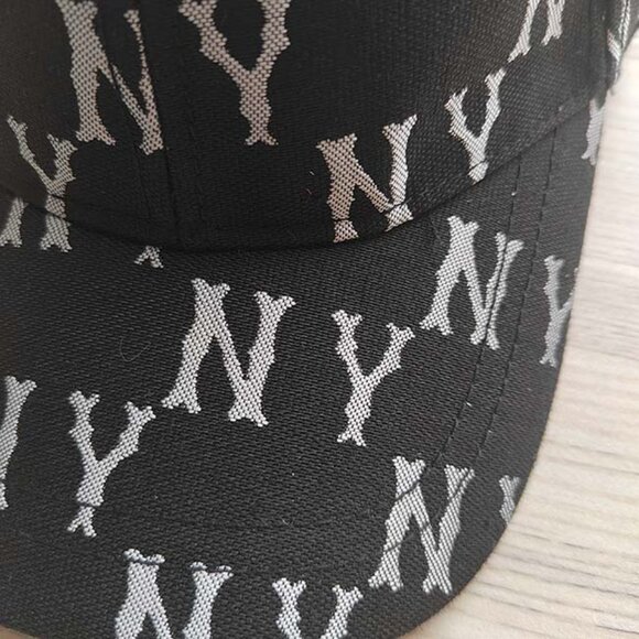 MLB Logo Embroidered NY New York Yankees Baseball Cap - Picture 2 of 8
